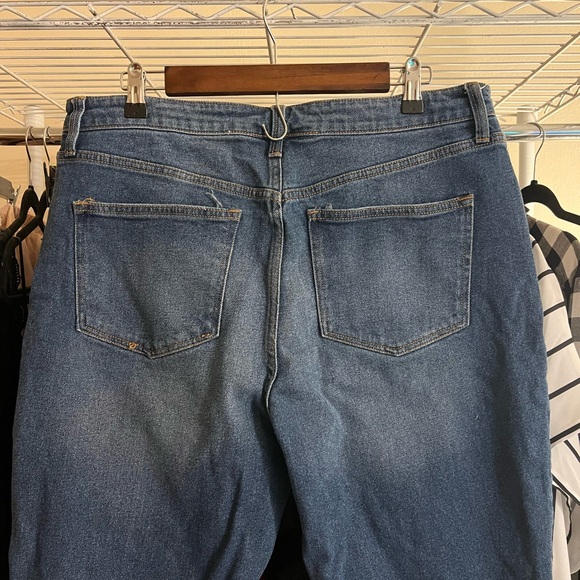 High Waist Ripped Mom Jeans Size 17 - Picture 9 of 10